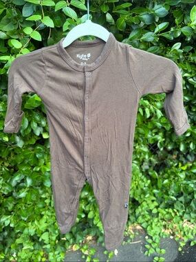 Kyte BABY Brown Snap-Front Footed One-Piece